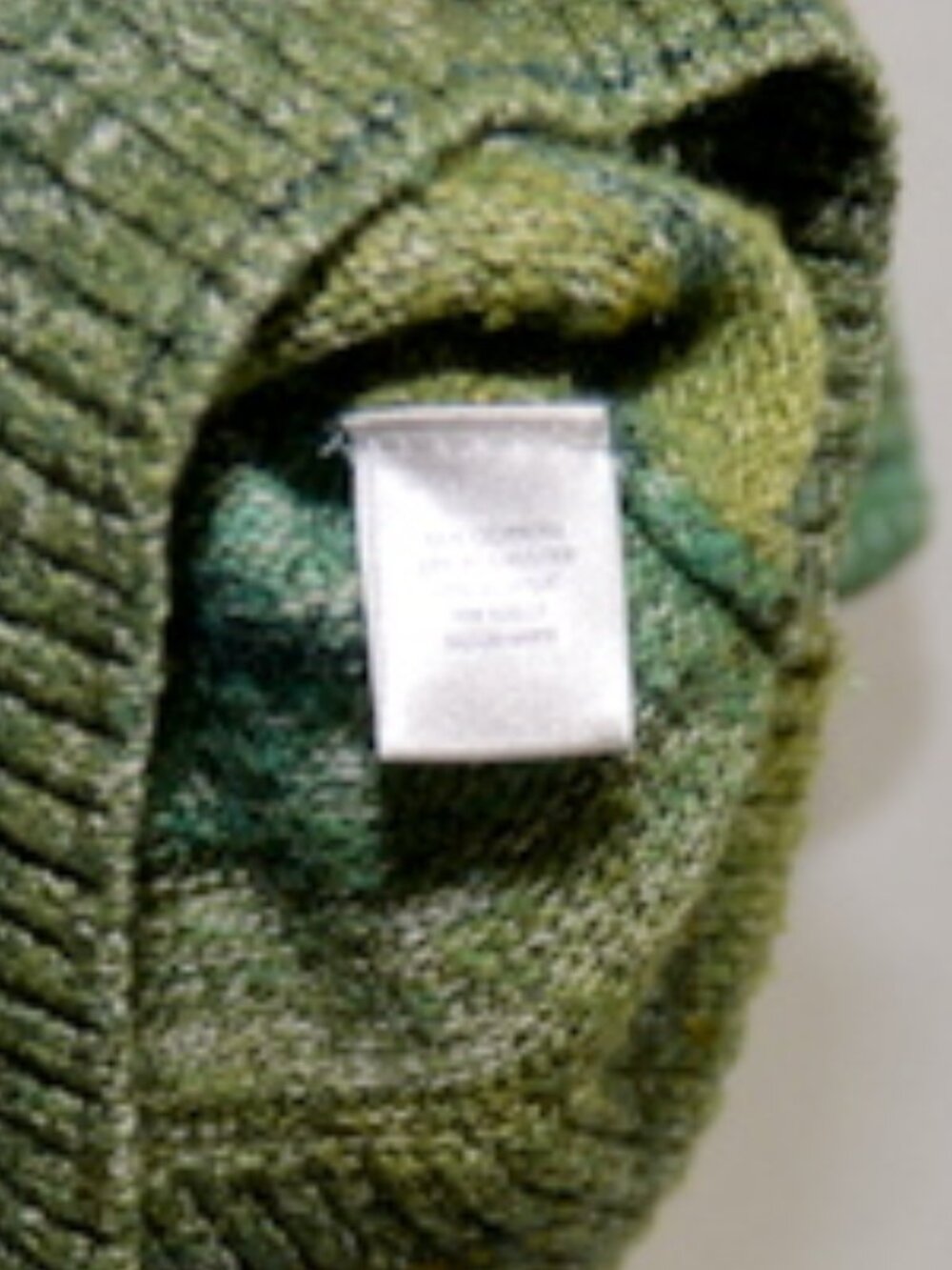 CJ Banks Women’s Green 3/4 Sleeve Deep V Neck Sweater - Picture 5 of 5